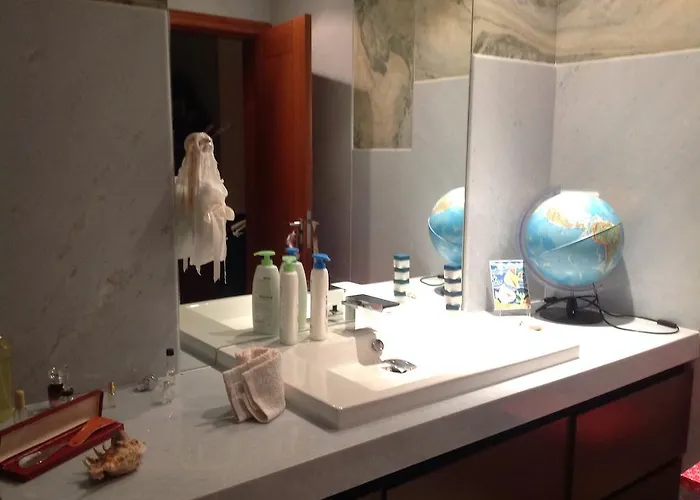 Private Bathroom King Room